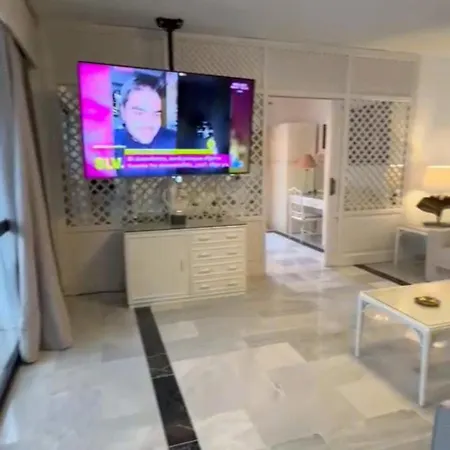 Apartamento Urb.playas Del Duque Puerto Banus *